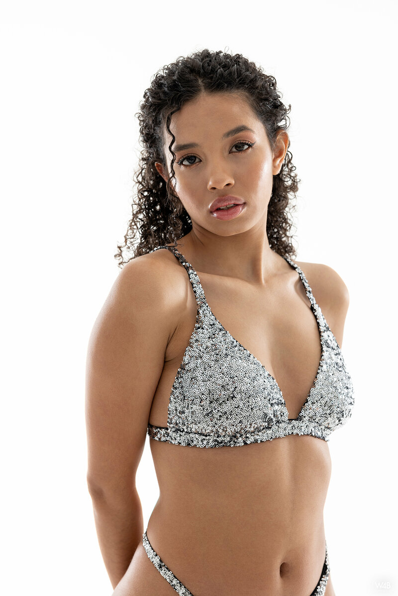 Олеся, 20 лет, 3 размер груди