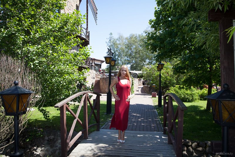 Надюшенька, 24 года, 2 размер груди